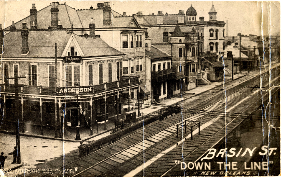 History Goes Bump: Ghost Tours For The Mind