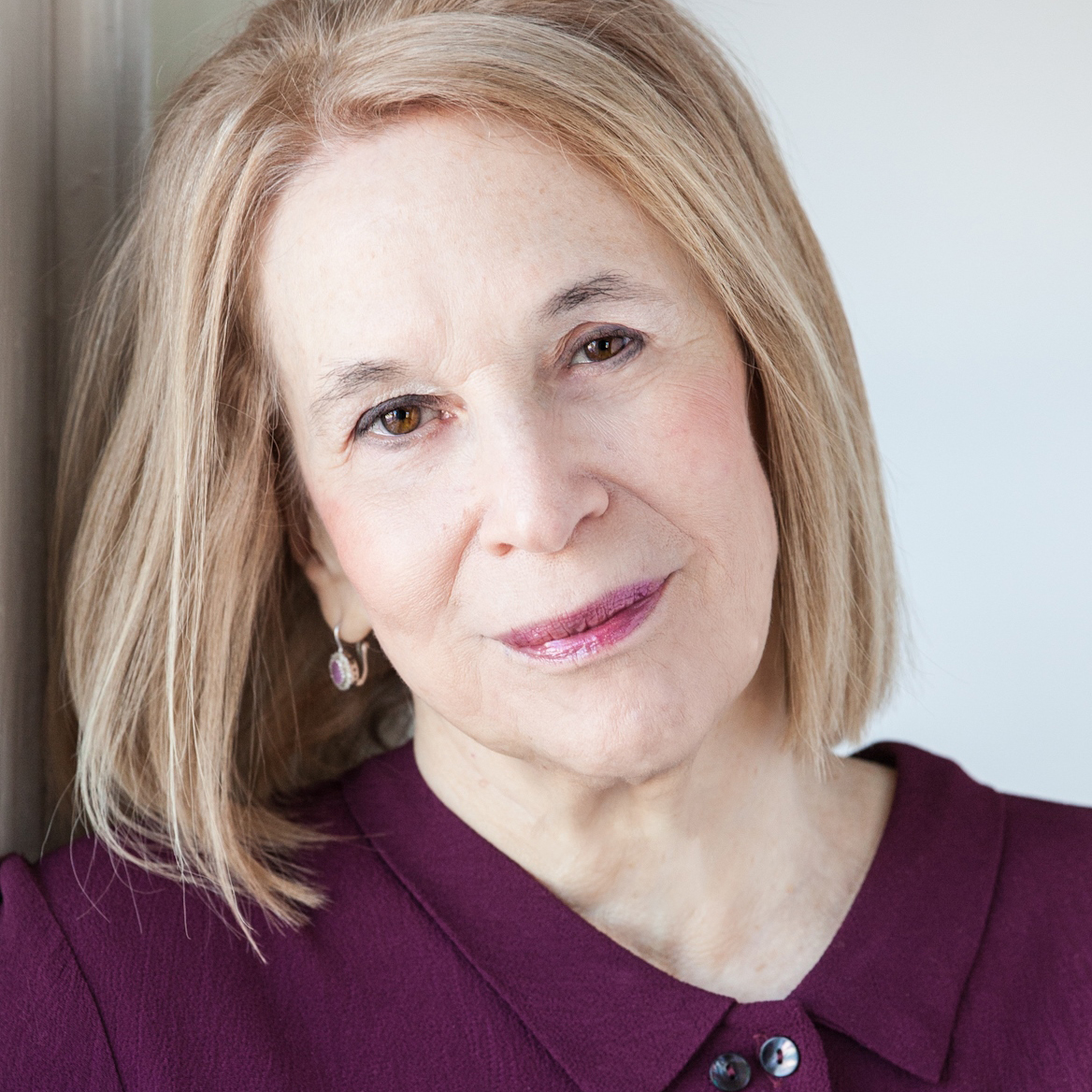 S:6 E:19 Write Your Own True Stories with Sue William Silverman, Author of Acetylene Torch Songs