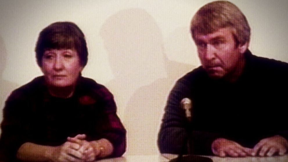 Ep129 - Heaven's Gate: The Cult of Cults (2020)