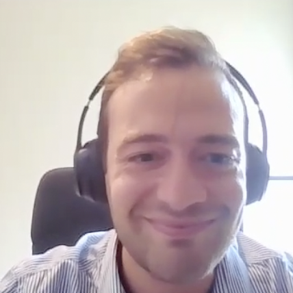 Waarom focus het verschil maakt tussen falen en groeien – met Jona Decubber van TurnUp