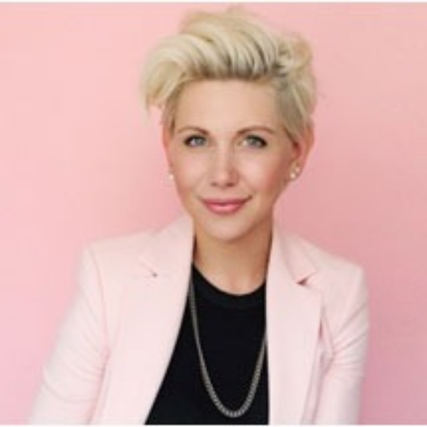 Olivia June - CEO At Vina - Empowering And Connecting Women