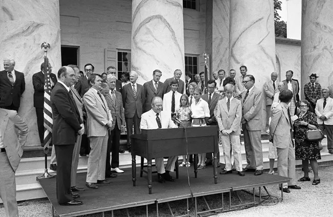 1975, Part 10: Gerald Ford Pardons Robert E. Lee (LIVE DEBATE)