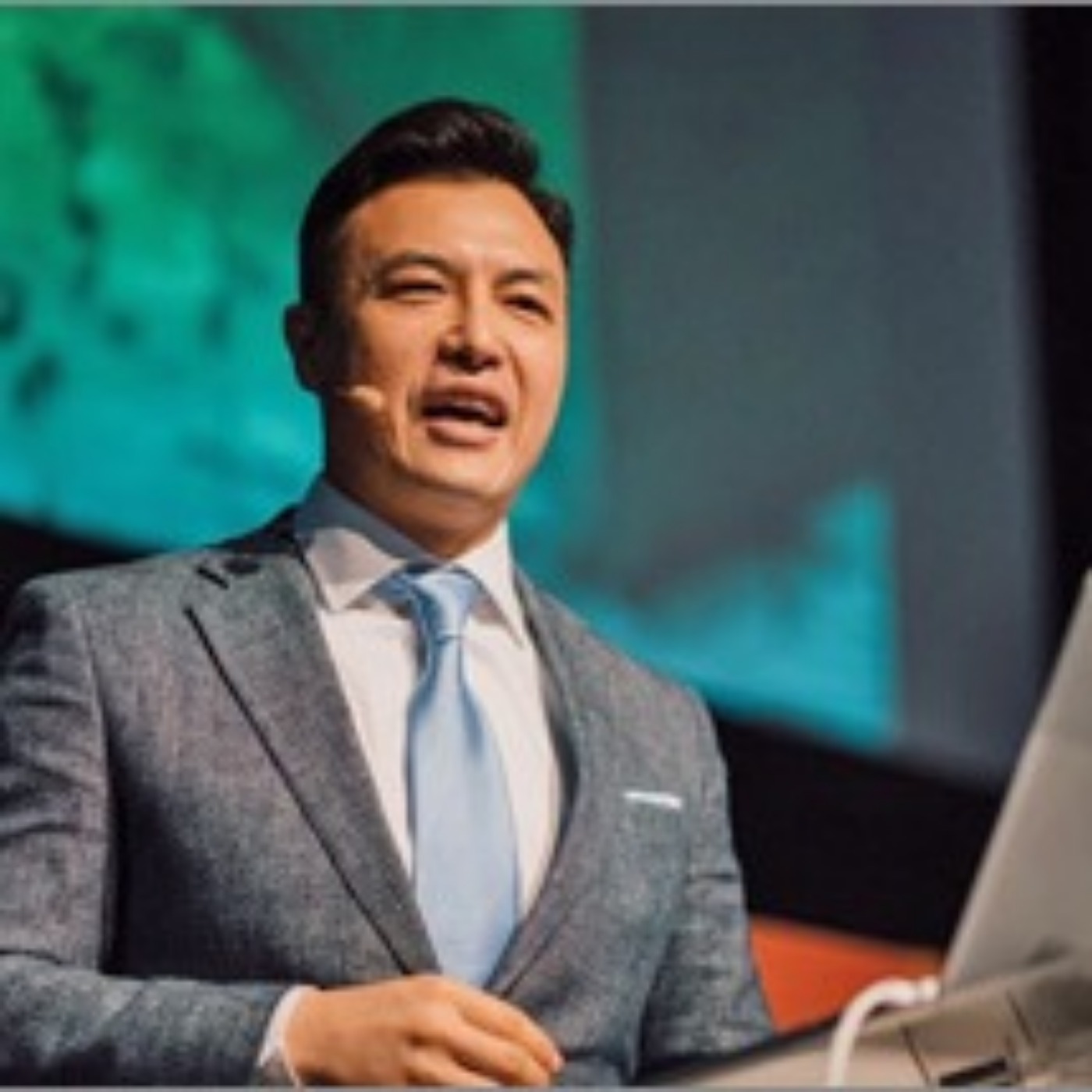 Scott Amyx - Managing partner at Amyx ventures and author of the book Strive, joins Future Tech Podcast