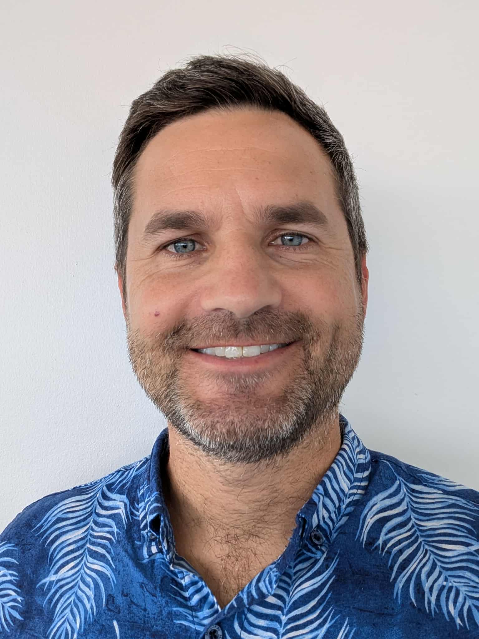 #98 – Mike Schwab: Lights, Laughs & Local Skies