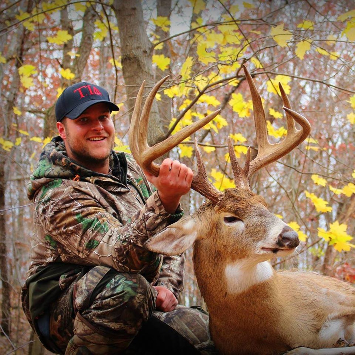 168 DAN BAYUS and the Tinemen, Tuned In Archery, and Deer Hunting Late October