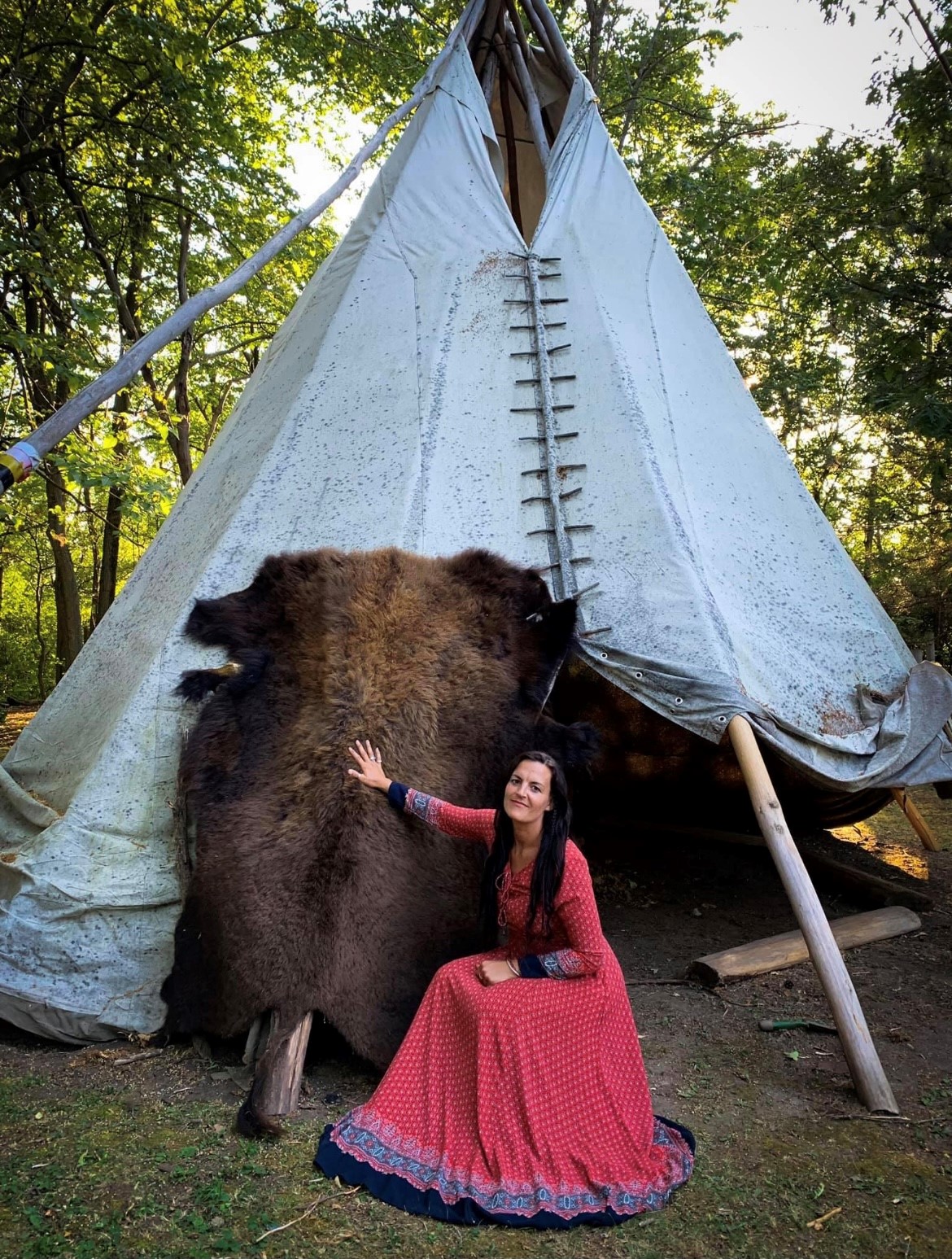 Episode 187:   Wild Wool Shepherdess (lekawehatie):  Birthing/Shearing/Connecting/The Lone Wolf/She Who Paddles Along/Swans/Buzzards