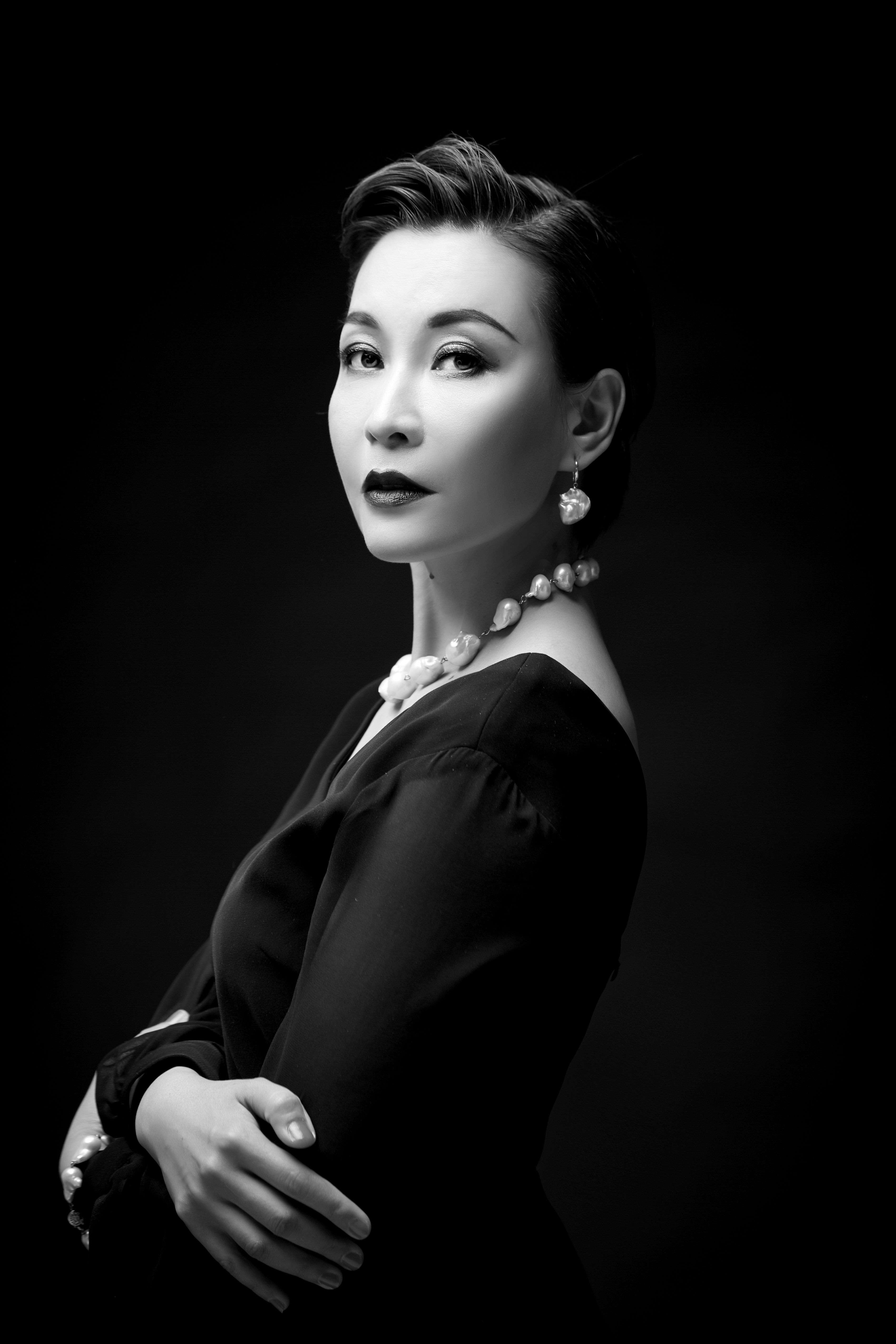 cover of episode The cost of beauty: Why is cosmetic surgery so popular in China?