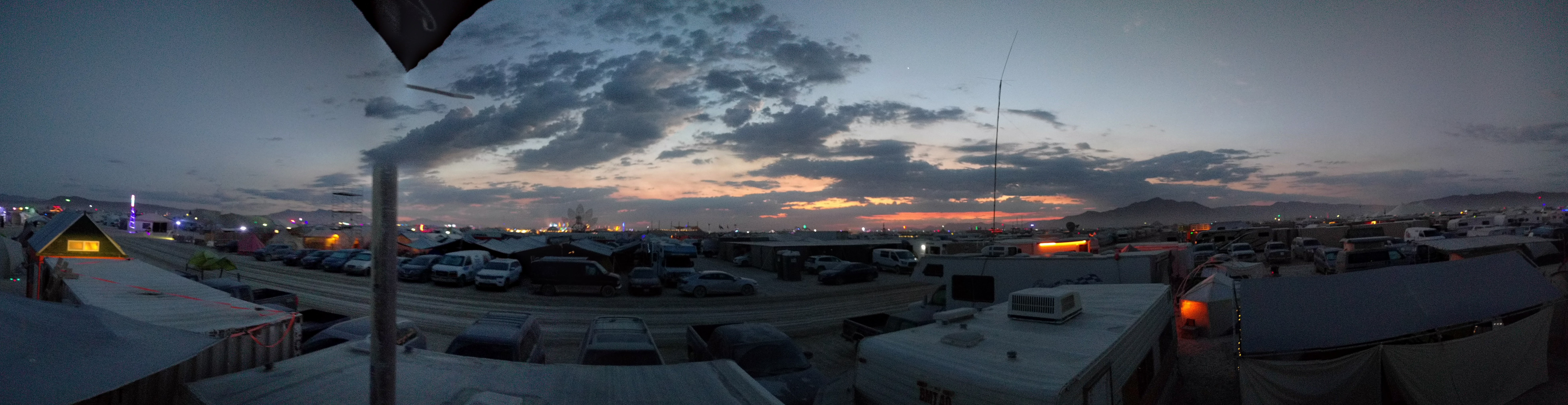S04 E10 - Sunrise, Burning Man 2018