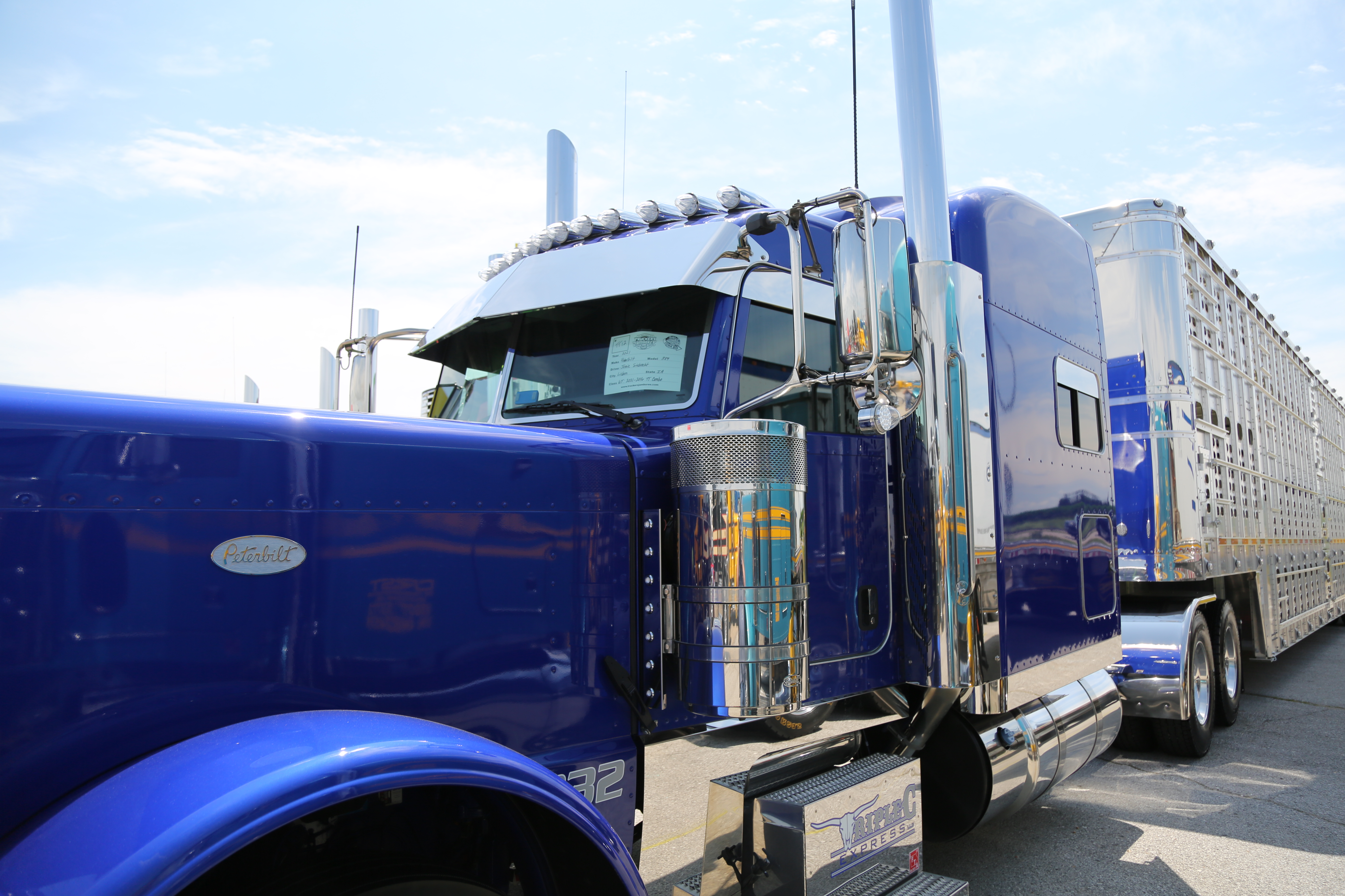 TWK Trucking with kingfish