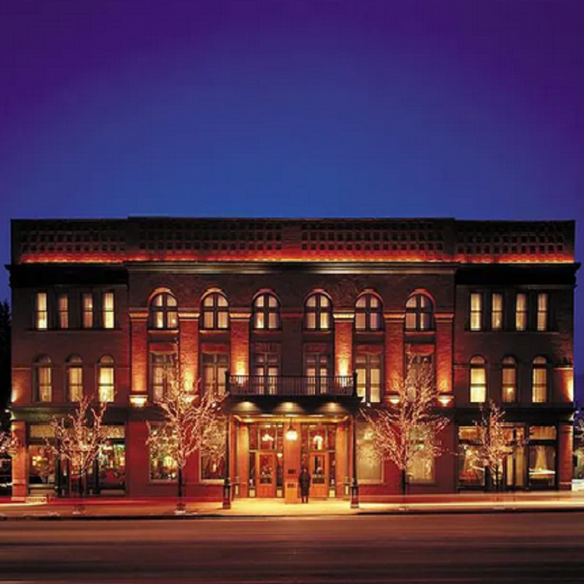 History Goes Bump: Ghost Tours For The Mind