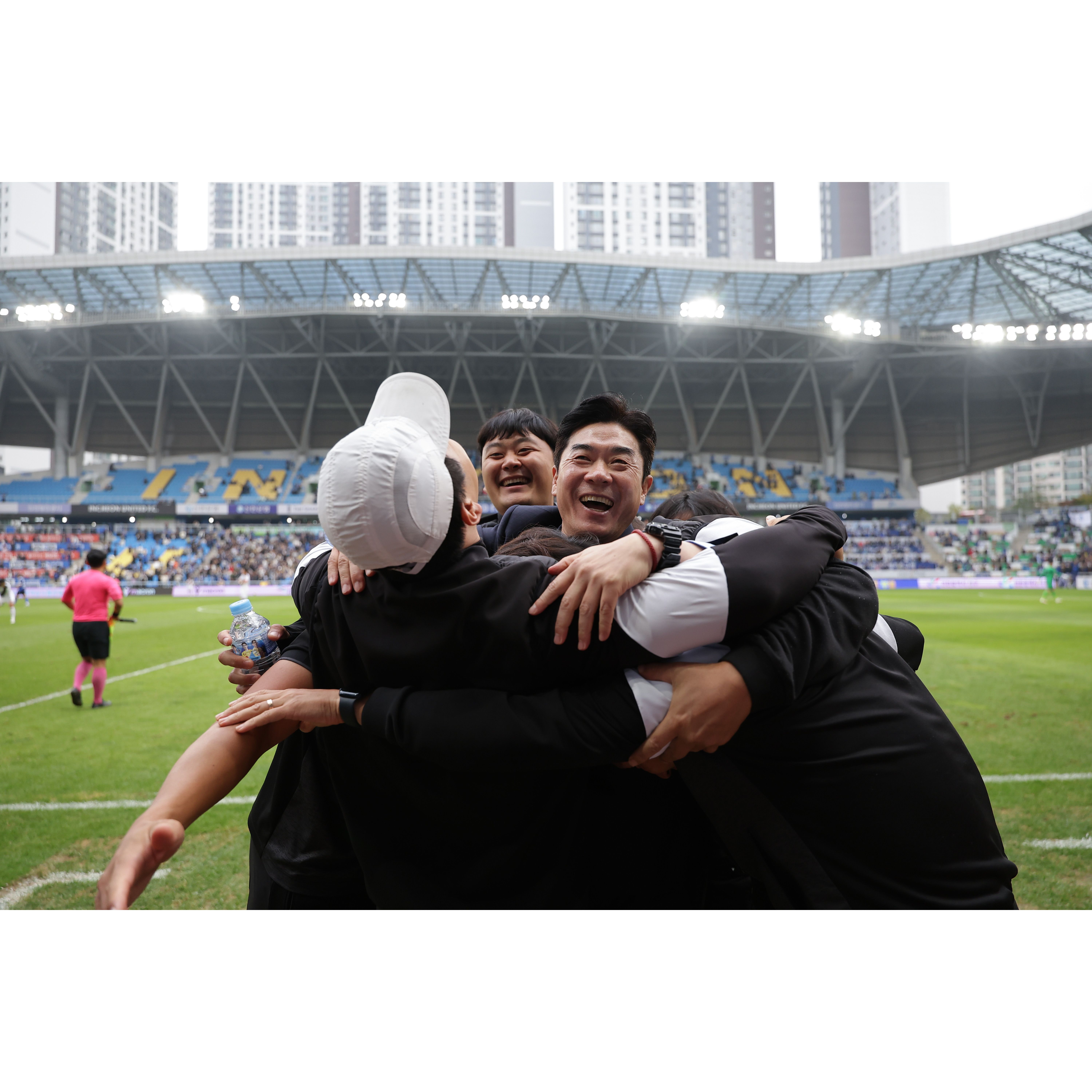 #KLUpod | Incheon United are K League 2 champions! Live reaction featuring interviews with Delbridge and Fernandes