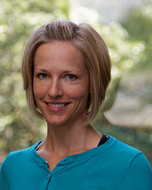 Healing With Red Light Therapy: A Chat With Genevieve Newton, DC, PhD