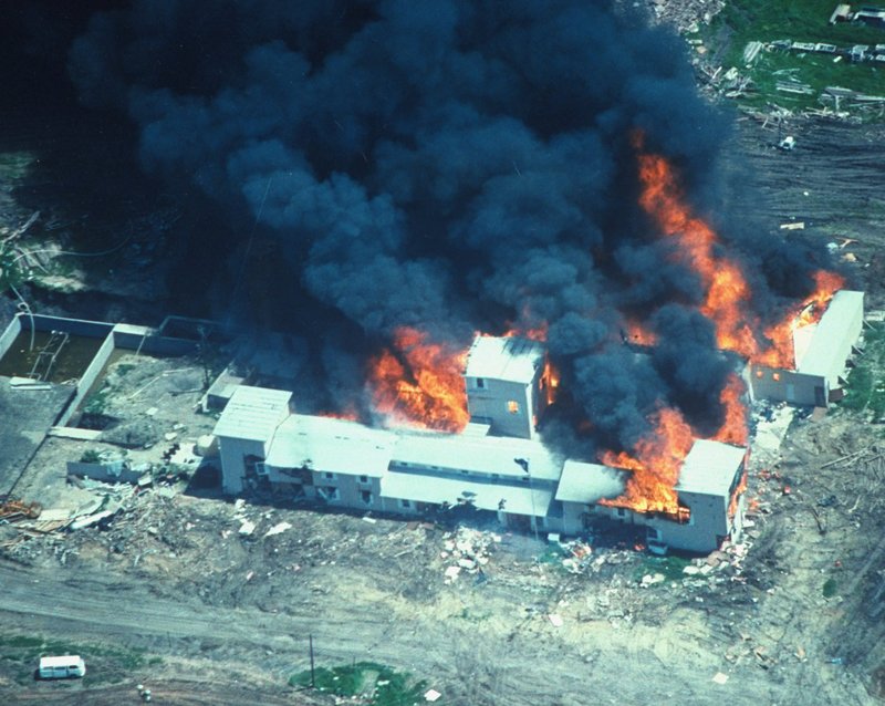 37: Law Enforcement Standoff with the Branch Davidians in Waco, Texas (1993, ATF and FBI)