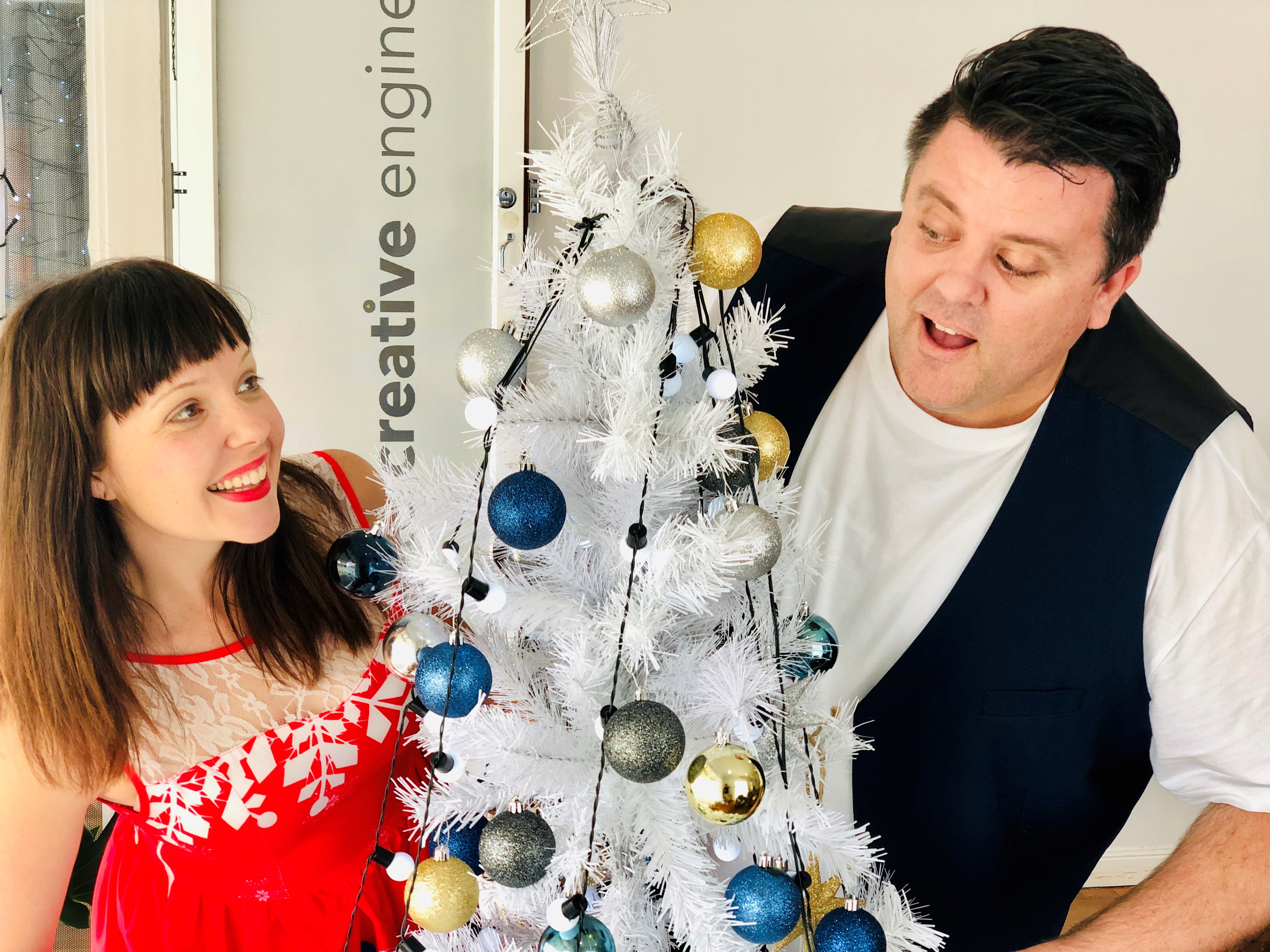 Christmas Podding- Who NOT to invite to Christmas Lunch. The Family and friends most likely to wreck the day.