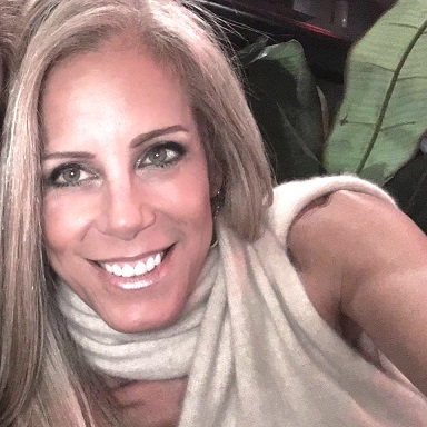 She's back talking about the quality of your poop: Tom interviews Becca Tebon