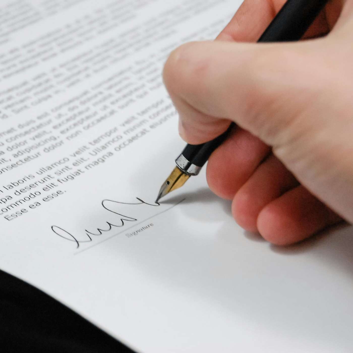 Community Without Roll Call: Exchanging Freedom For a Contract (113)