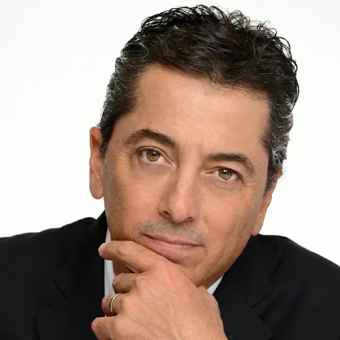 # 250: SCOTT BAIO is in the house! Wah wah wah! Iconic 