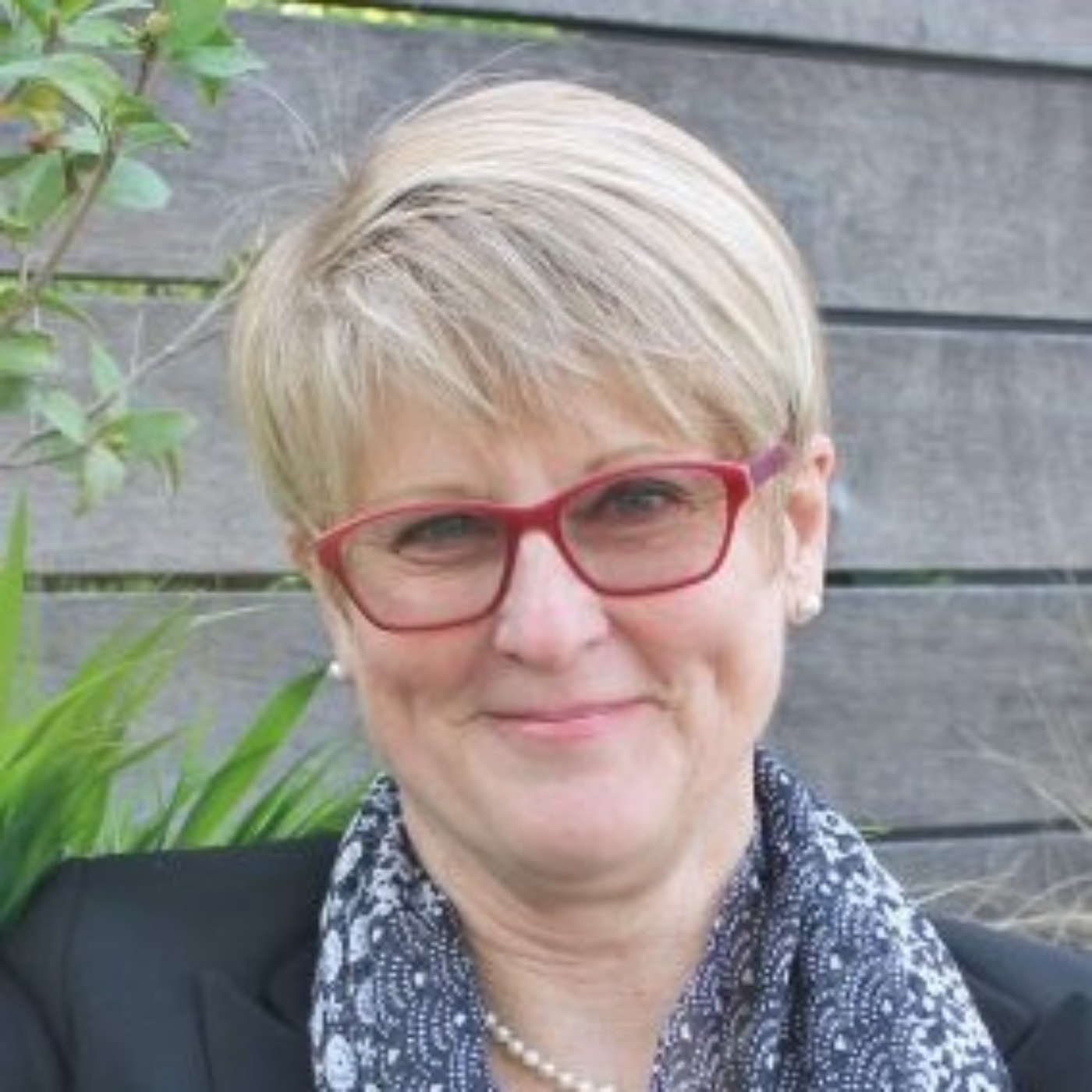 On the Relationship Between Vitamins and the Microbiome—Dr. Stasha Gominak—Neurologist and Expert on the Human Microbiome
