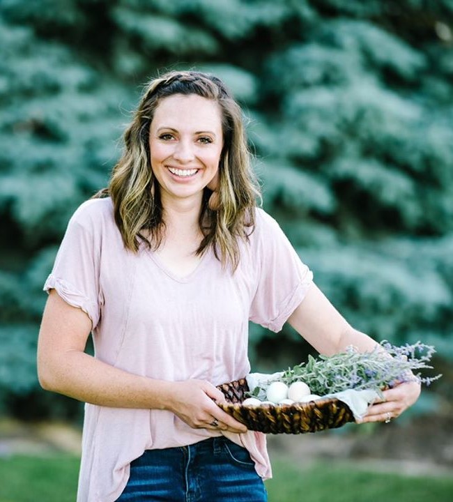 What The Farm Podcast - Real life conversations about agriculture and how it affects the consumer\'s food. From farming to marketing.