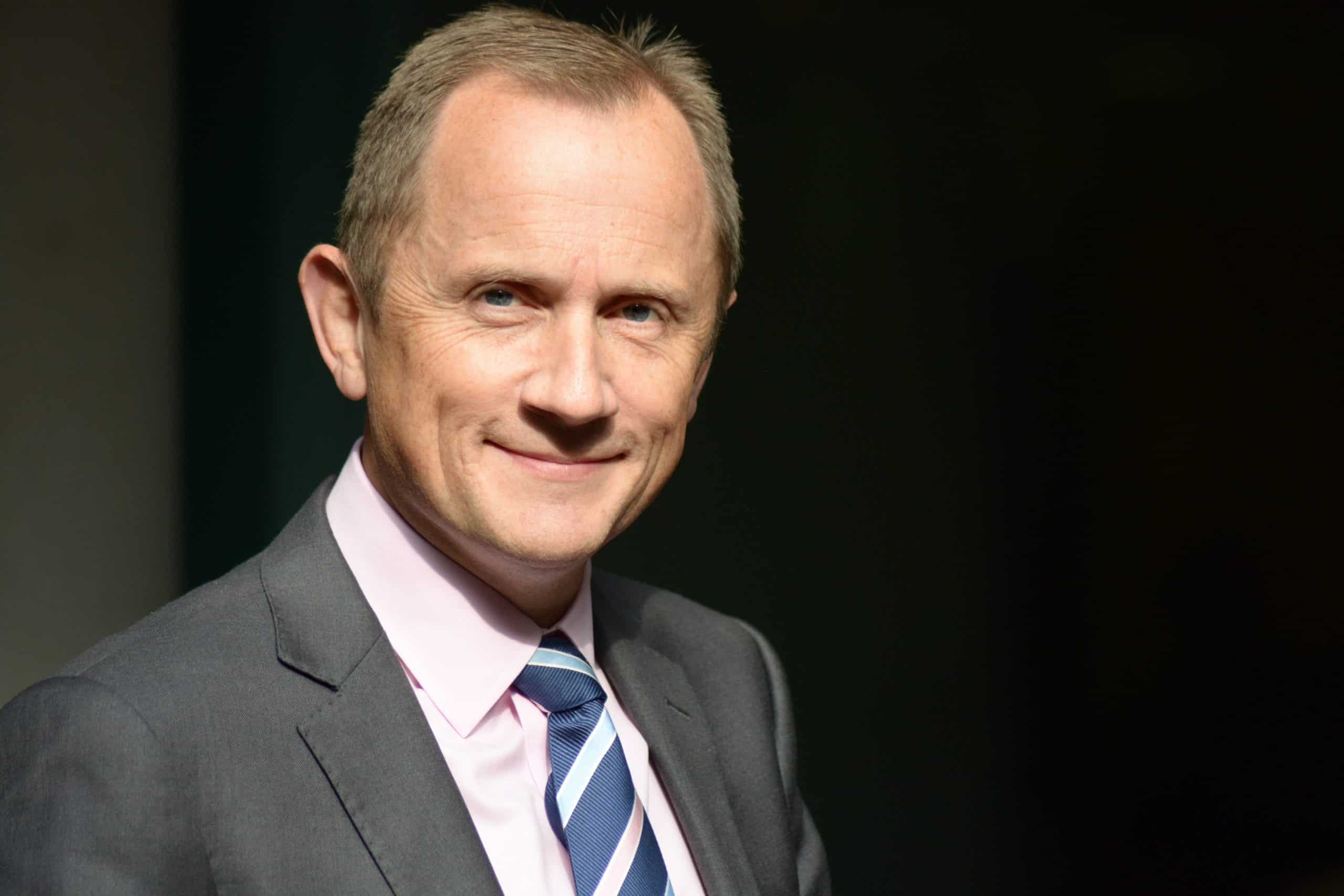 Episode 31 Mr Edward Morris - President Royal College of Obstetricians & Gynaecologists