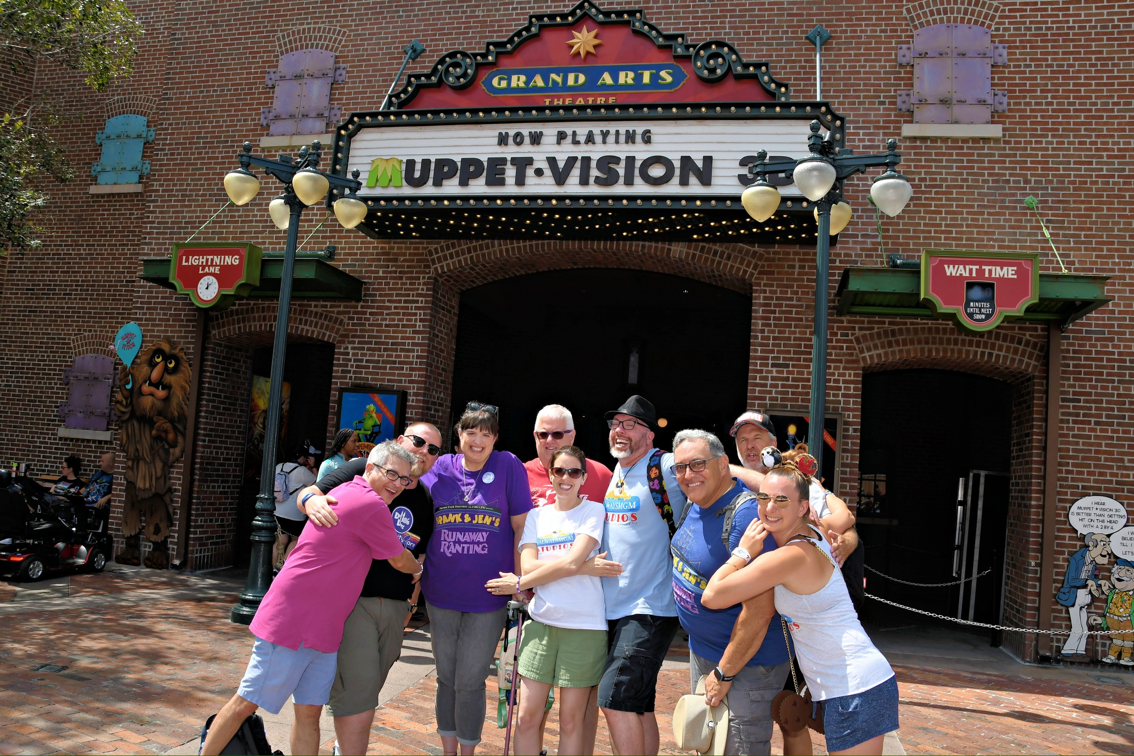 The Dillo\'s Diz Podcast (feat. Theme Park Thursday)