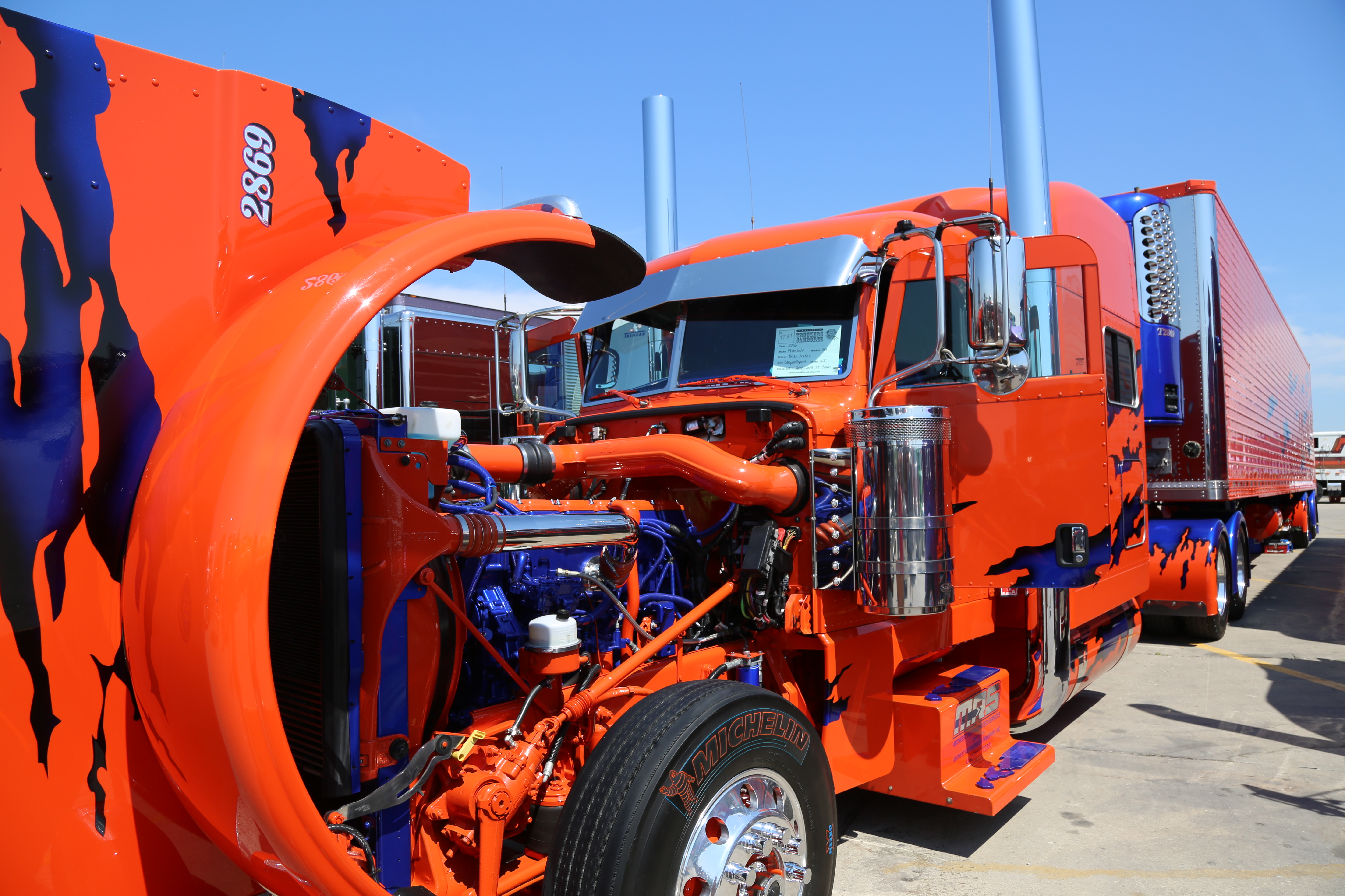 TWK Trucking with kingfish