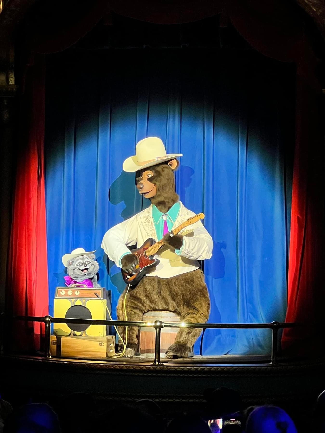 Magic Kingdom & Country Bear Musical Jamboree with Host Josh