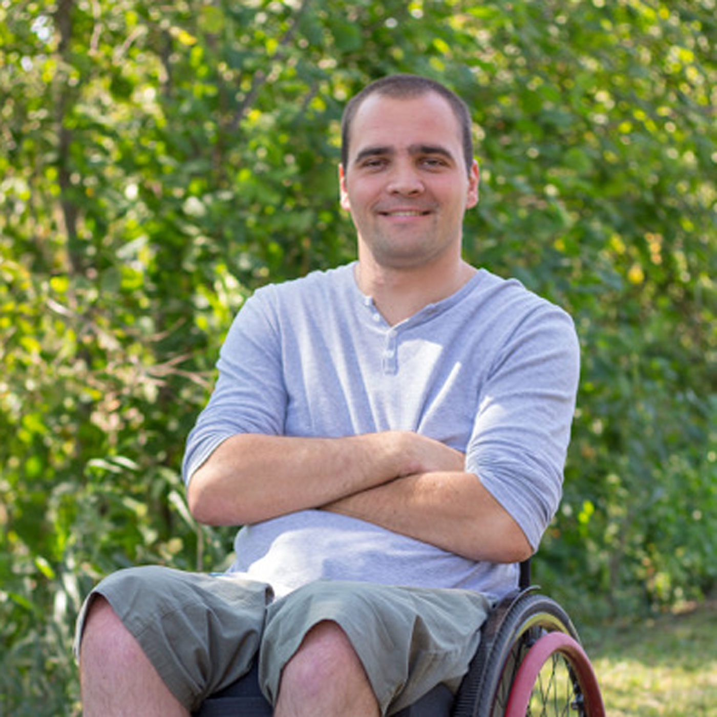 cover of episode Folge 11: „Wer Opfer wird, hat wahrscheinlich Pech gehabt. Wer Opfer bleibt, ist selber schuld!” Sebastian Wächter, Rollstuhlfahrer, Wirtschaftsmathematiker, Portfoliomanager, Speaker & MindsetCoach