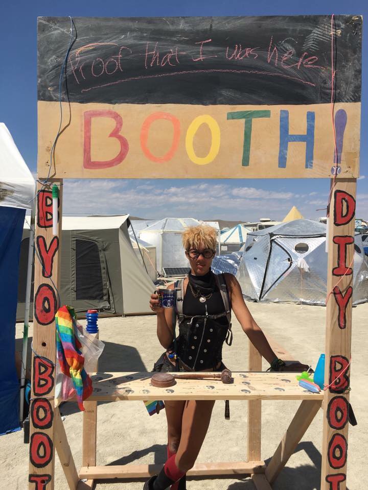 S04 E11- Art Car Pretty