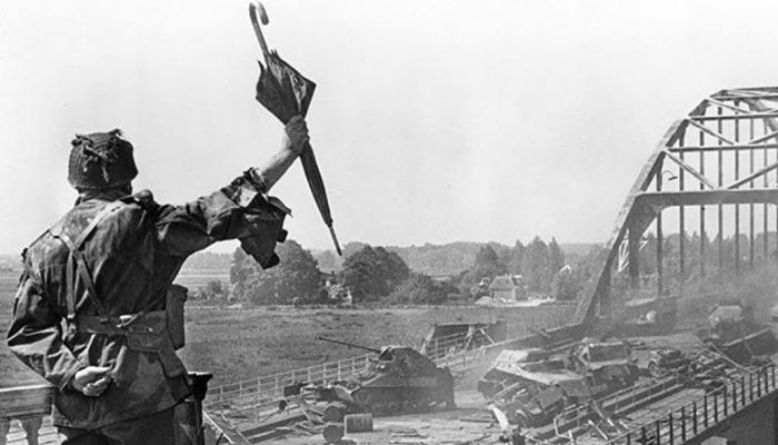 Let Them Fight: A Comedy History Podcast
