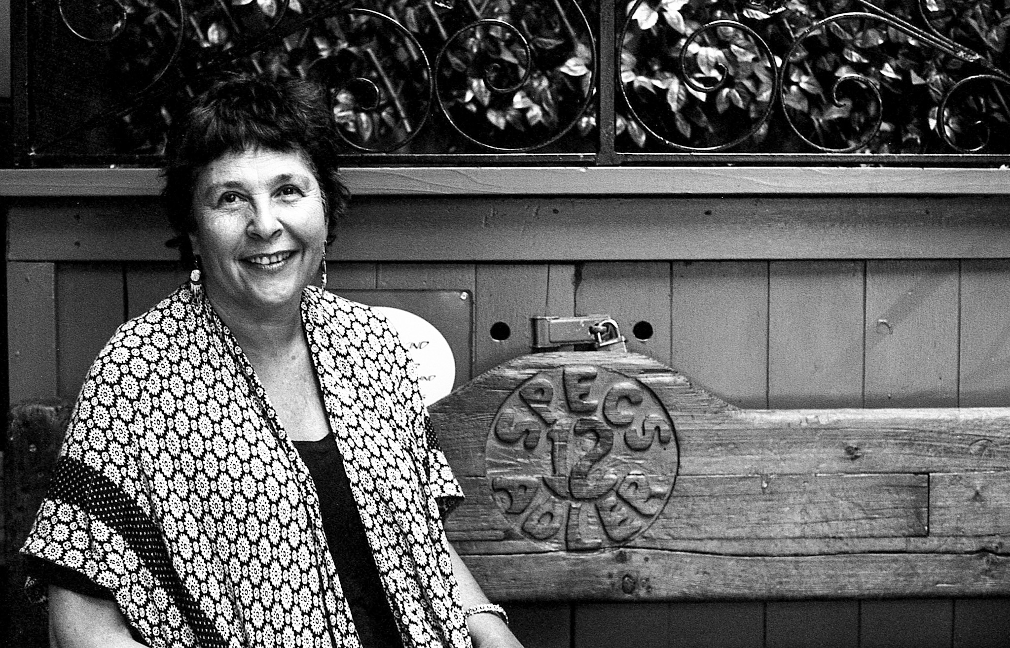 S2E34, Part 1: Specs Co-Owner Elly Simmons on How Her Parents Met