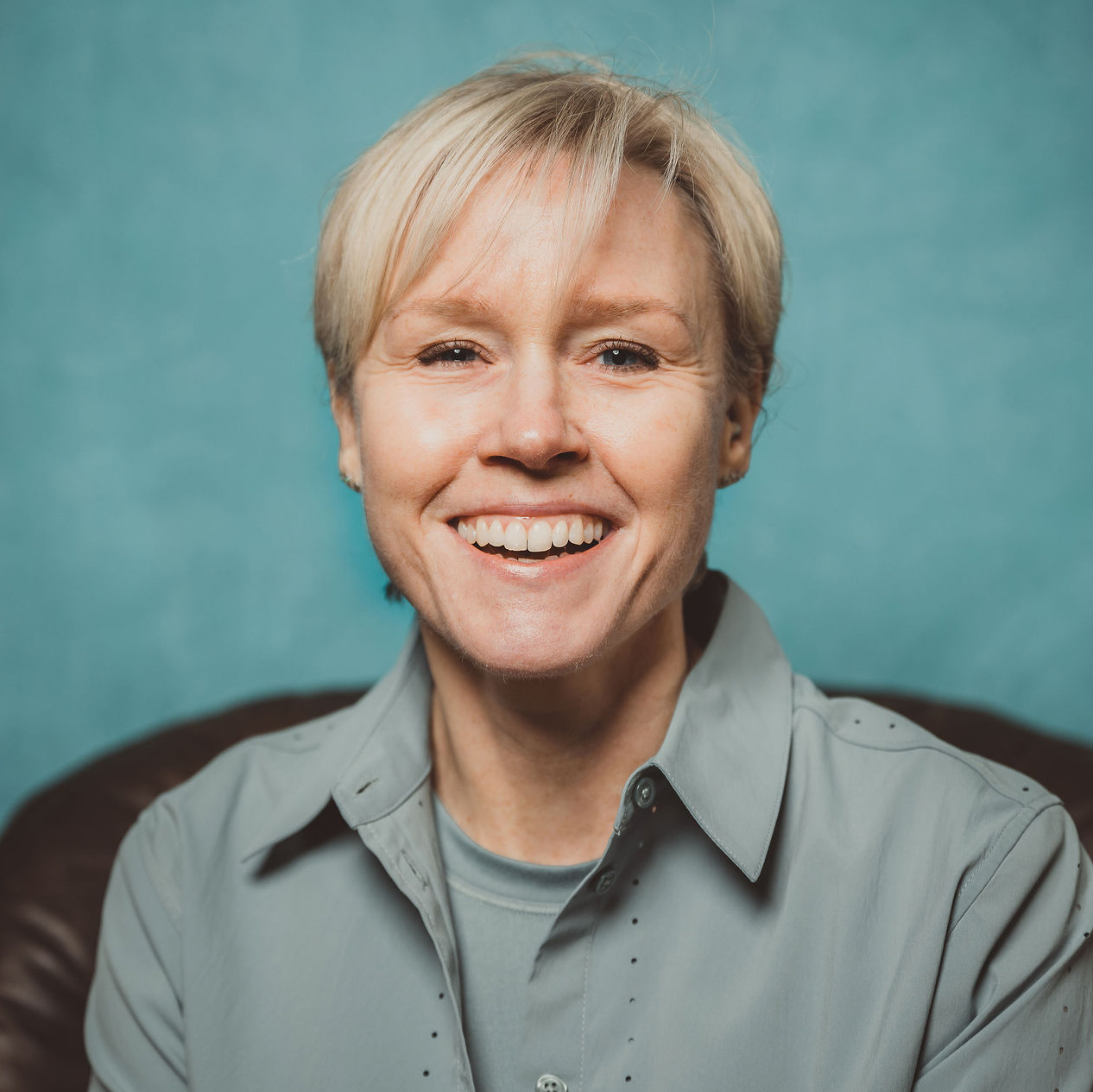S:6 E:15 Experiencing Loss of Loved One with Holly Margl, Author of Witnessing Grief