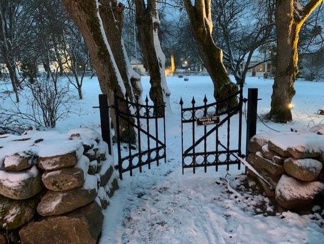 444. Nu är julefrid