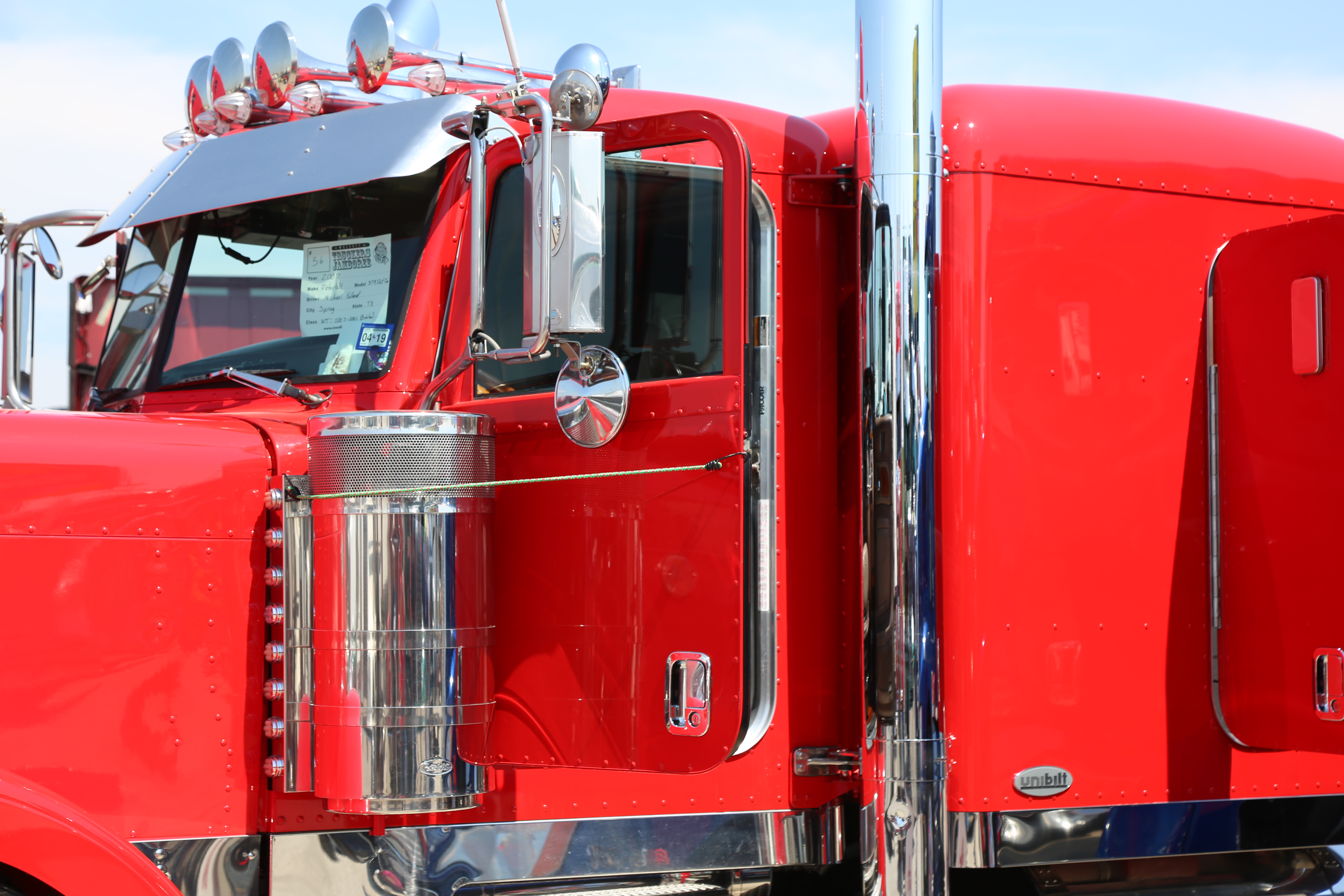 TWK Trucking with kingfish