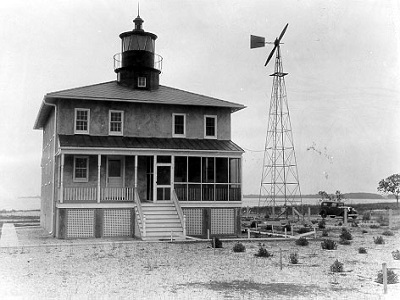 History Goes Bump: Ghost Tours For The Mind