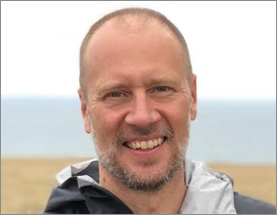 Living Earth: Studying the Microbial Community in Soil with Trent Northen