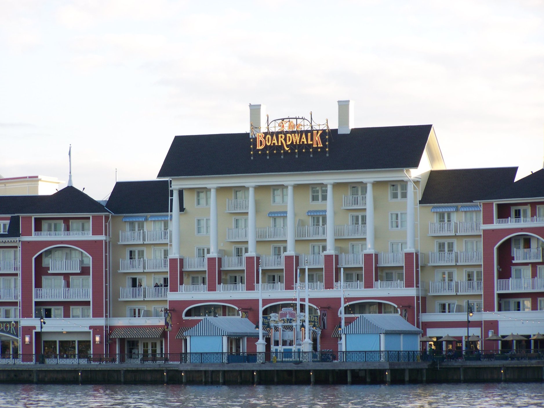 Monorail Tales: A Disney Fan Podcast