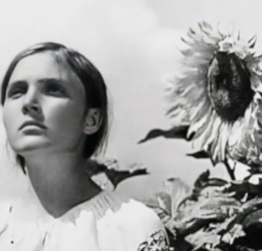 "Earth" (1930, Dir: Alexander Dovzhenko) "Earth" (1930, Dir: Alexander Dovzhenko)