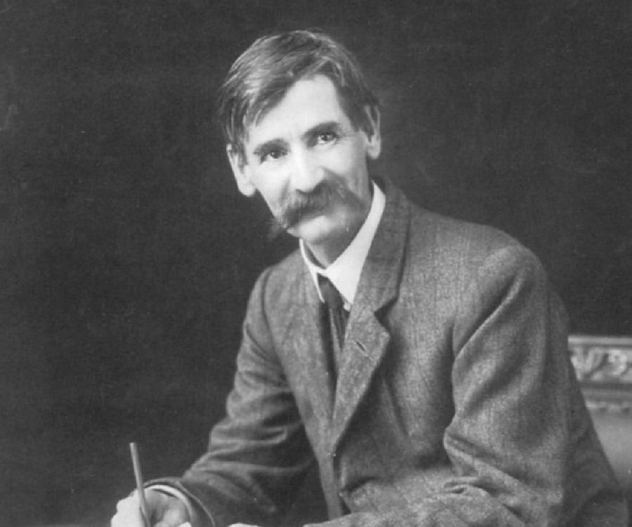 THE PRETTY GIRL IN THE ARMY by HENRY LAWSON