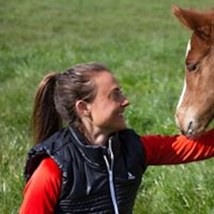 0927: Camilla Whishaw 6 - Equine Anxiety, Stress and Behavioural Issues. Camilla Whishaw discusses the role that diet and supplements play