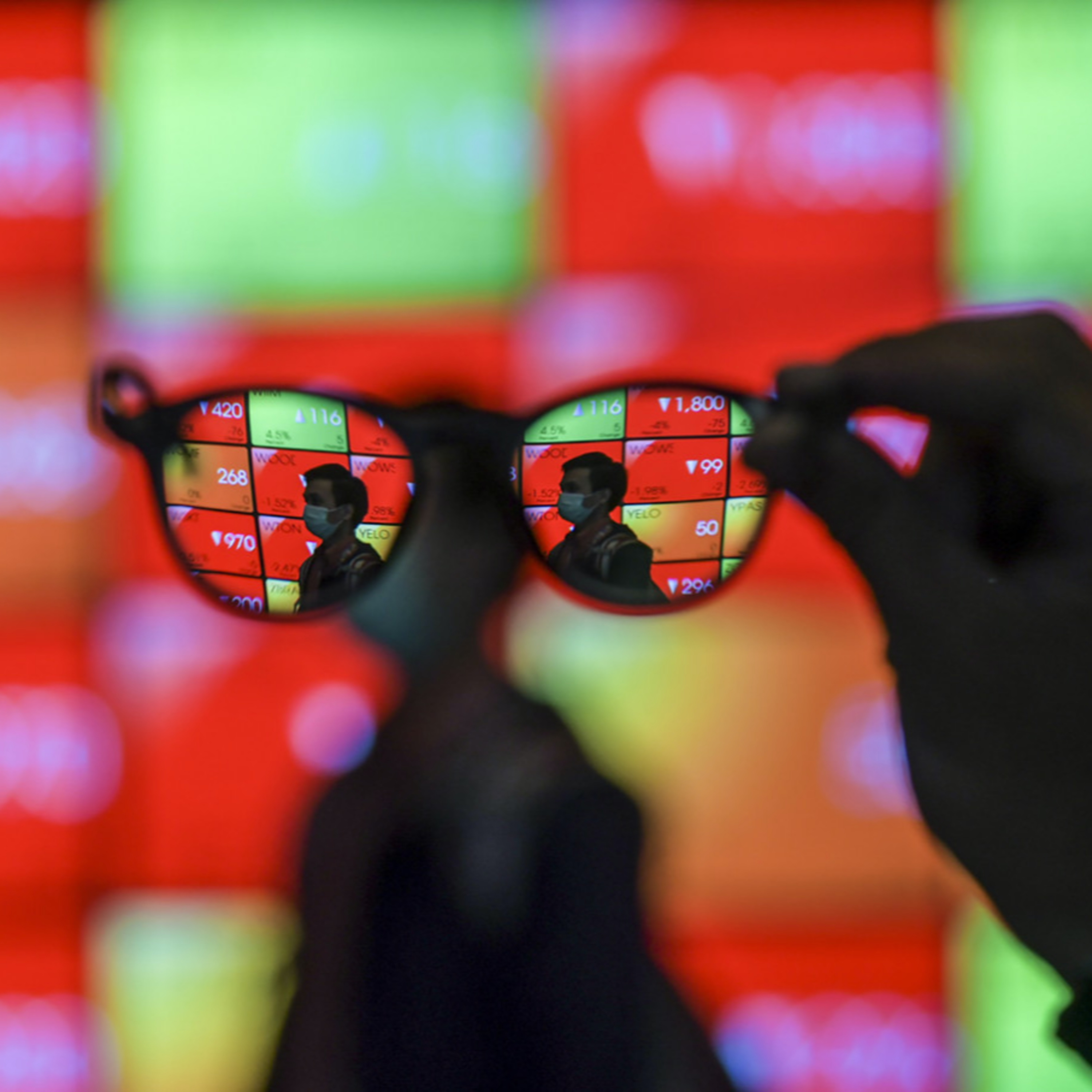 Stock Trades for a New Global Shutdown