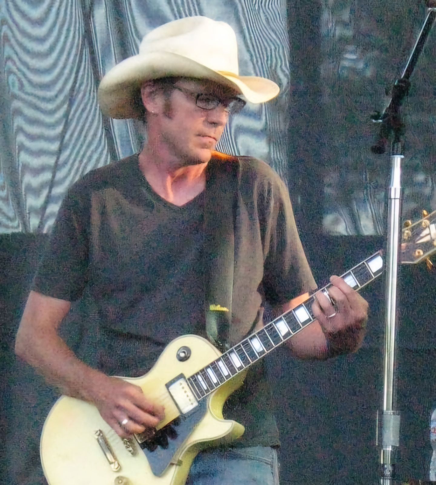 Bruce Fairweather of Love Battery
