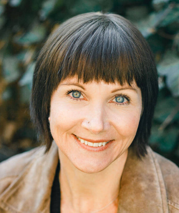 We Could Make This Place Beautiful: Finding Resilience and Healing Through Poetry with Maggie Smith