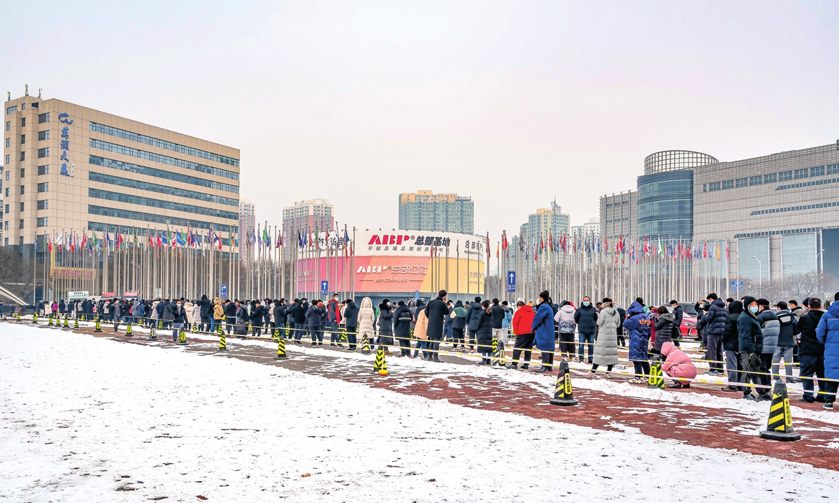 cover of episode Behind the Lines of China's Zero Covid Strategy