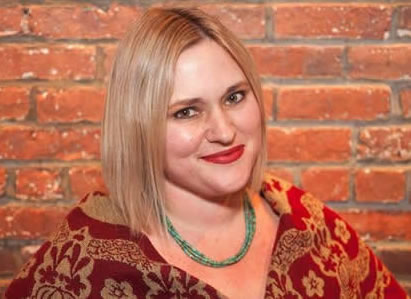 117 ~ Kelly Lewis ~ Women's Travel Entrepreneur