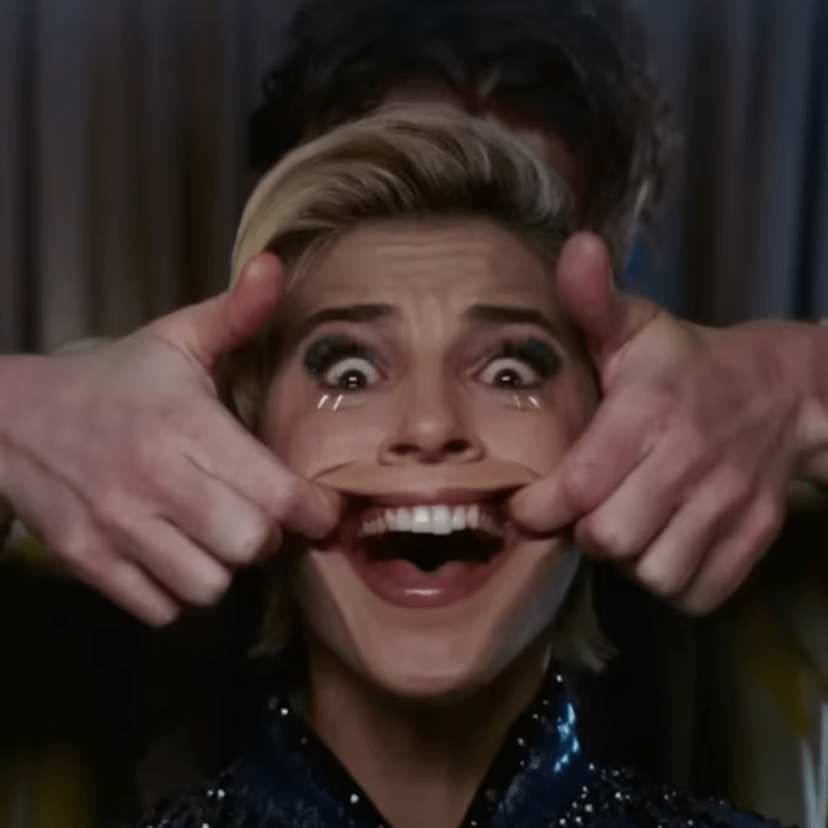 405: Smile 2, Wild Robot, Hysteria! and Woman of the Year Reviews!!