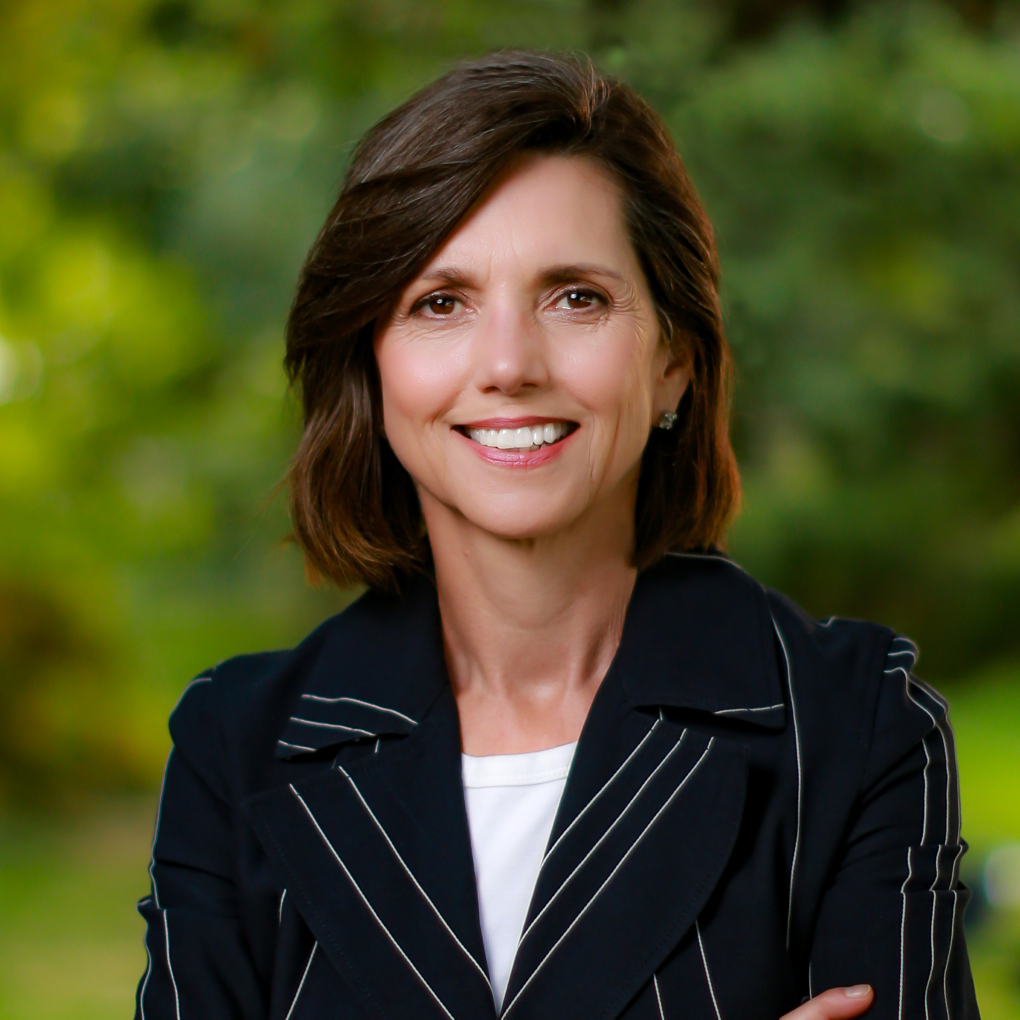 65. Former GE Vice Chair of Business Innovation and CMO Beth Comstock On Granting Yourself Permission To Explore A Changing Reality episode artwork