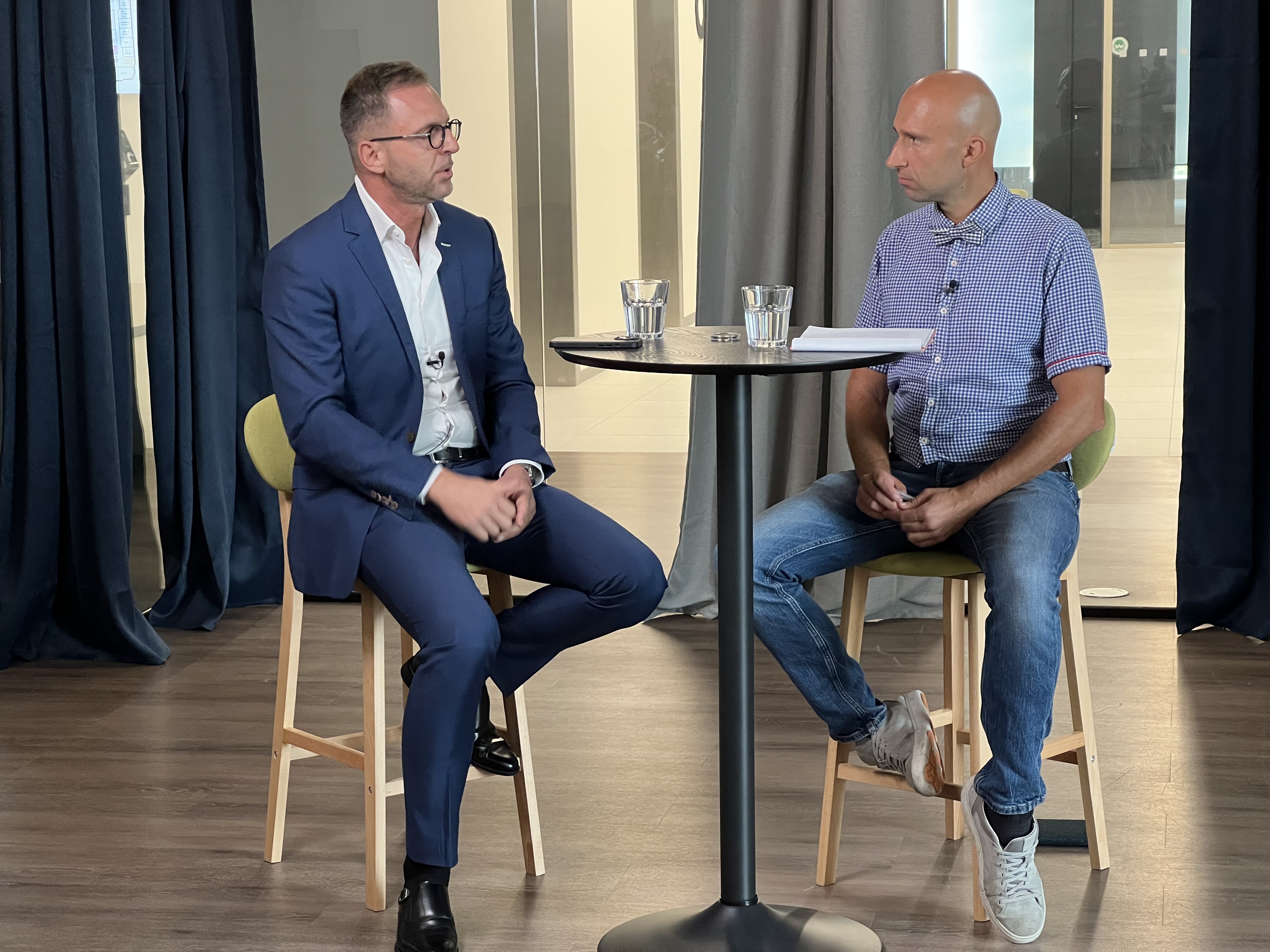 #2 Peniaze, peňeži, peníze....bitcoiny a iné bohatstvá s Rasťom Vasilišinom