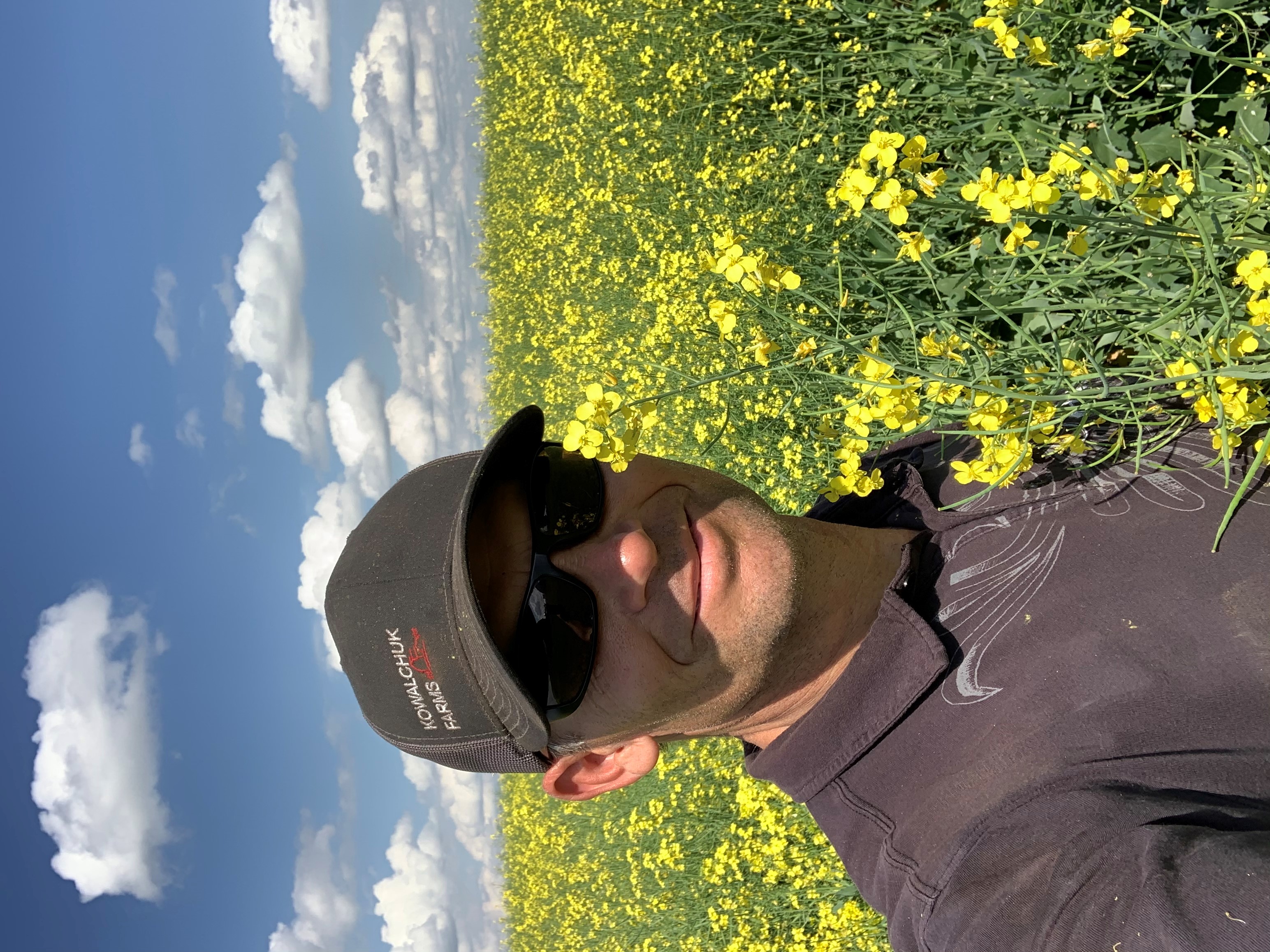 What The Farm Podcast - Real life conversations about agriculture and how it affects the consumer\'s food. From farming to marketing.