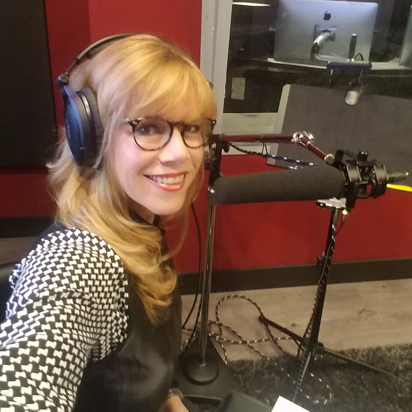 The Women\'s Eye with Stacey Gualandi | Women Leaders, Entrepreneurs, Authors and Global Changemakers